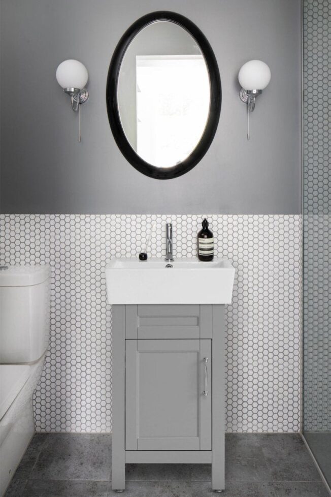 18 Inch Gray Selena Bathroom Vanity - Image 2