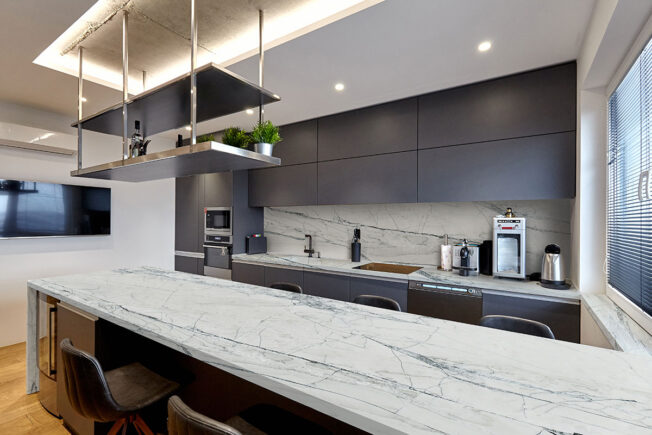 Fantasy Montreal Quartzite - Image 3