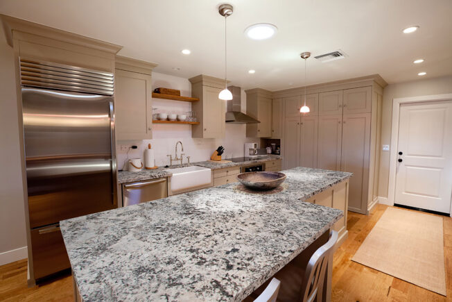 Oyster White Granite - Image 3